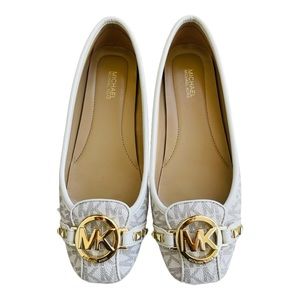 Women Shoes, flats, round toe  6.5 size , Michael Kors